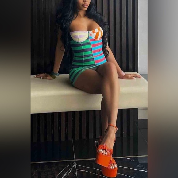 ITTY BITTY MINI DRESS! - Picture 4 of 6